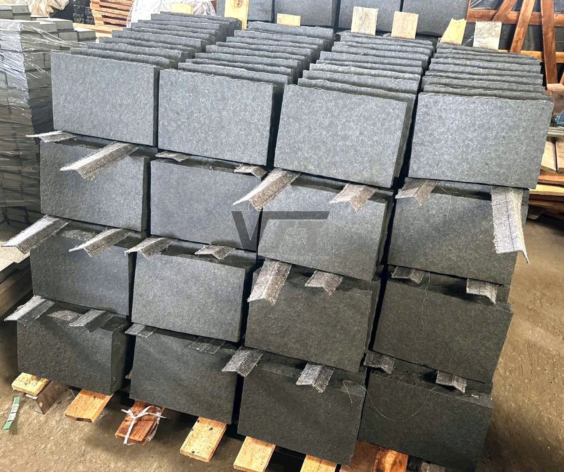 Black basalt flamed pavers