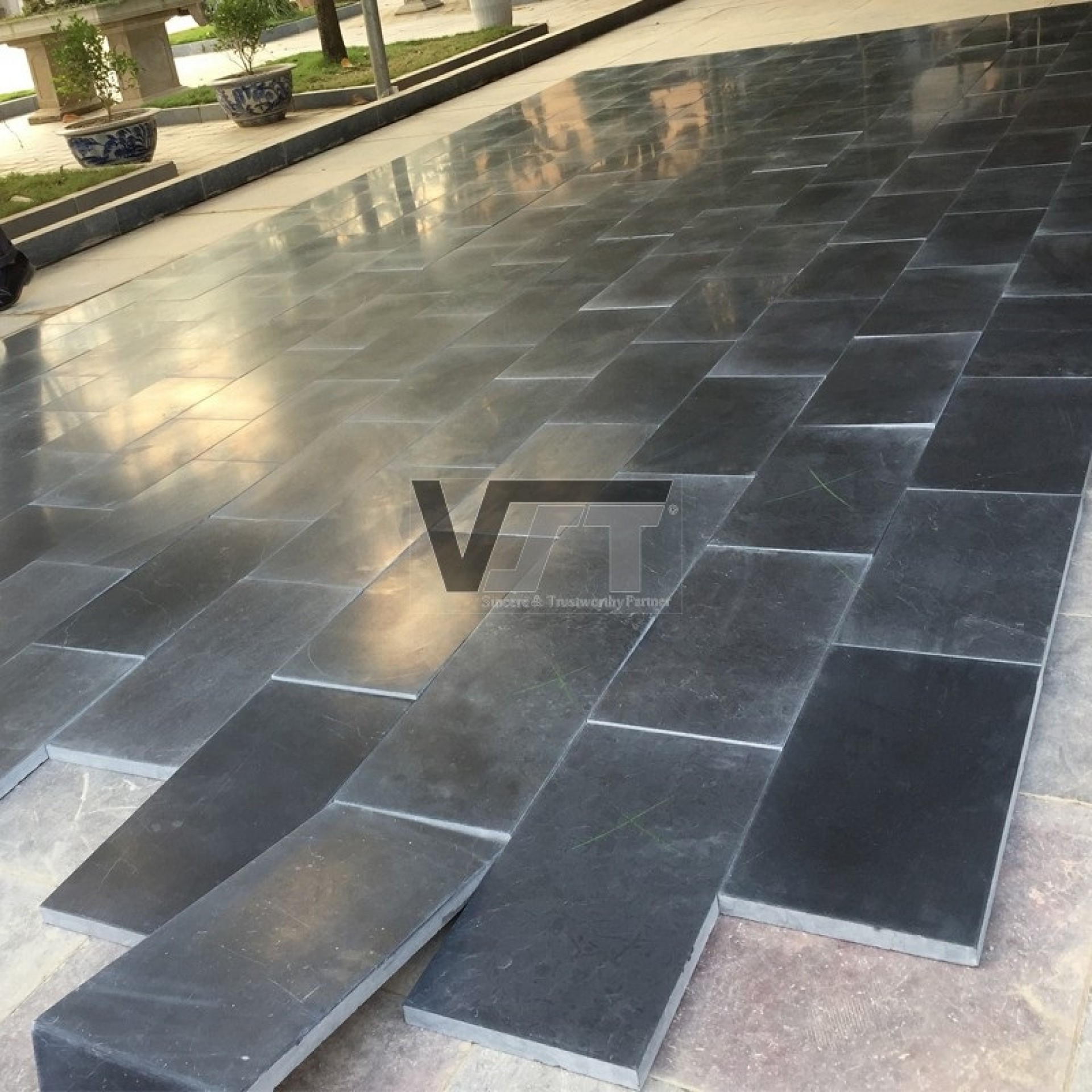 Blue limestone honed